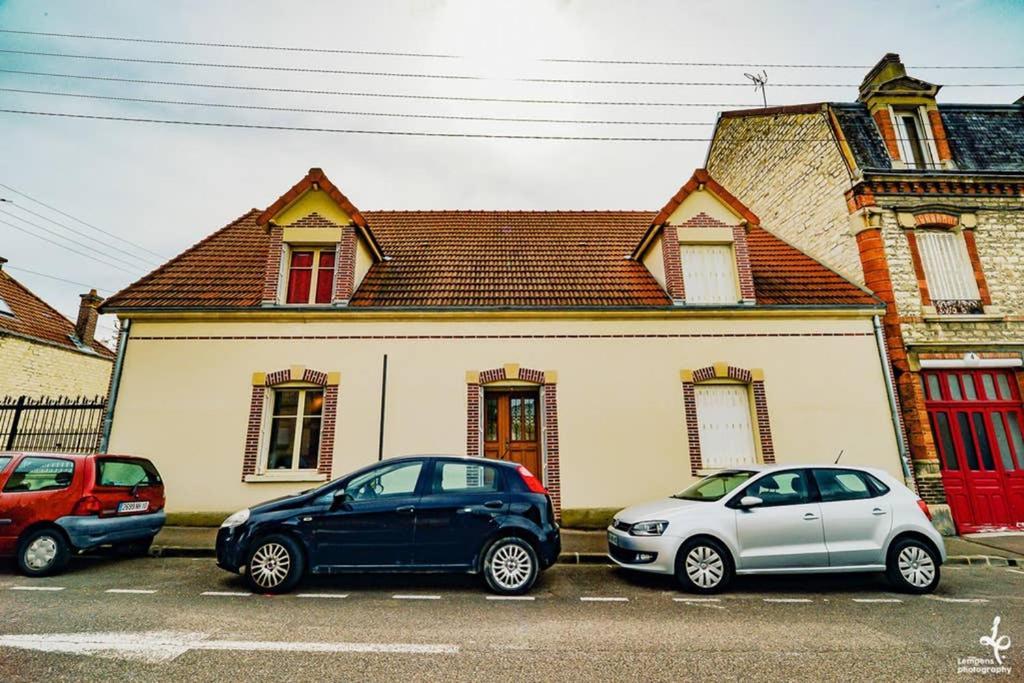 Maison Piscine Interieure Et Garage ทรัวส์ ภายนอก รูปภาพ