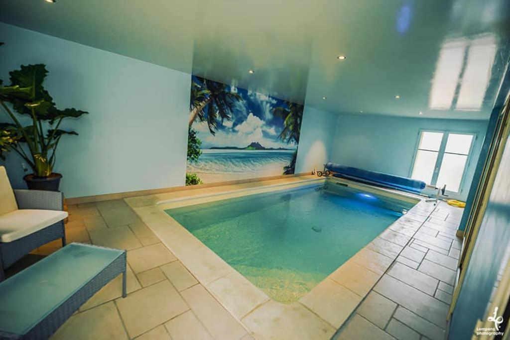 Maison Piscine Interieure Et Garage ทรัวส์ ภายนอก รูปภาพ